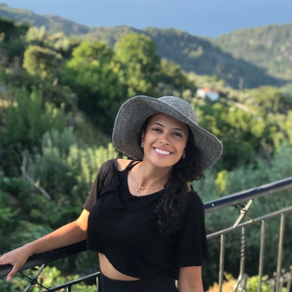 Meet your Posher, Rini - Picture 1 of 1